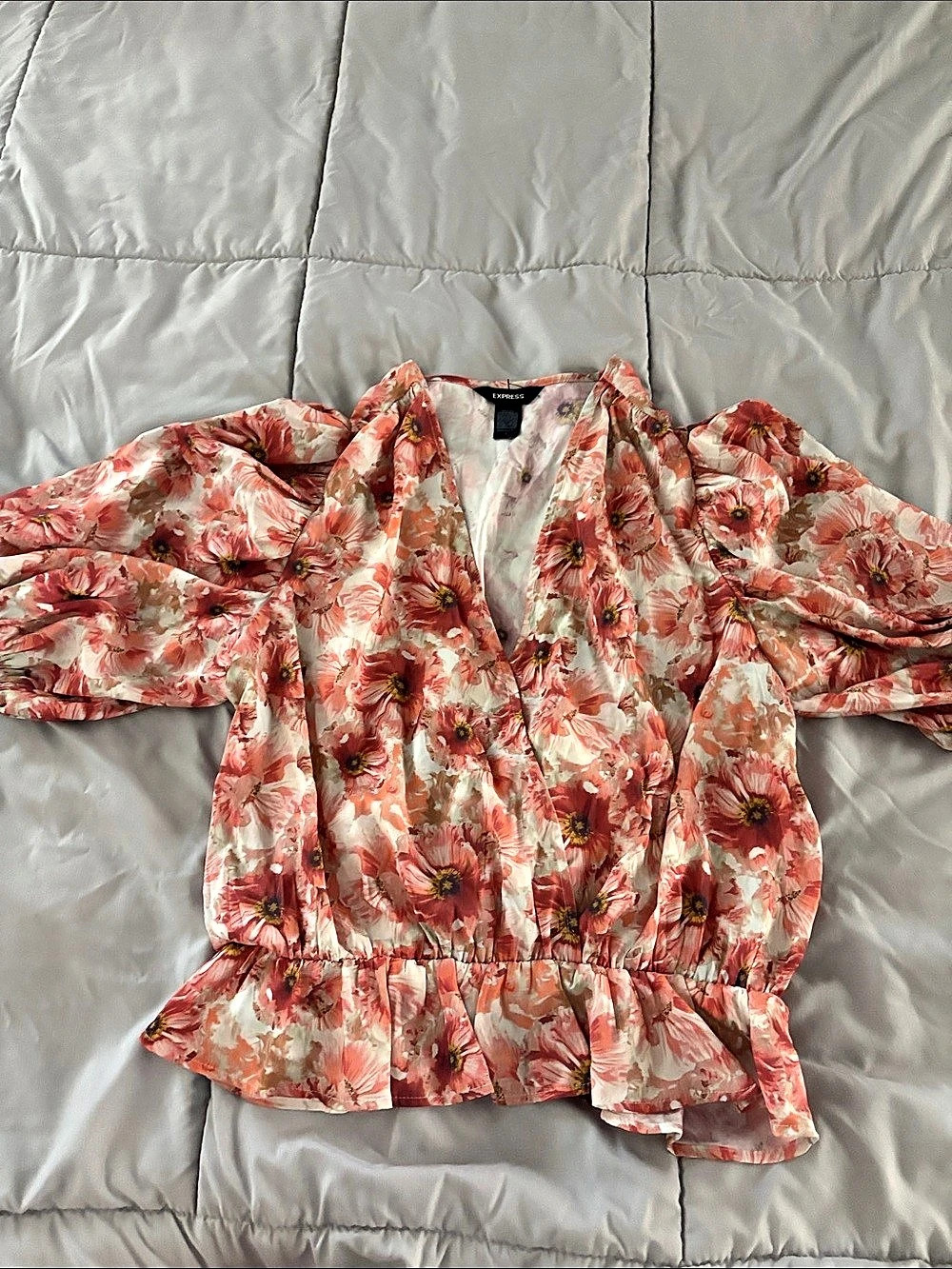 Express Conscious Edit Floral Puff Sleeve Blouse Pink & White Medium